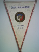 /album/fotogaleria-1978/a1978-cssr-bulharsko-podpisy-jpg/